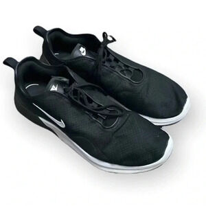 Nike Air Max Motion 2 Sneakers